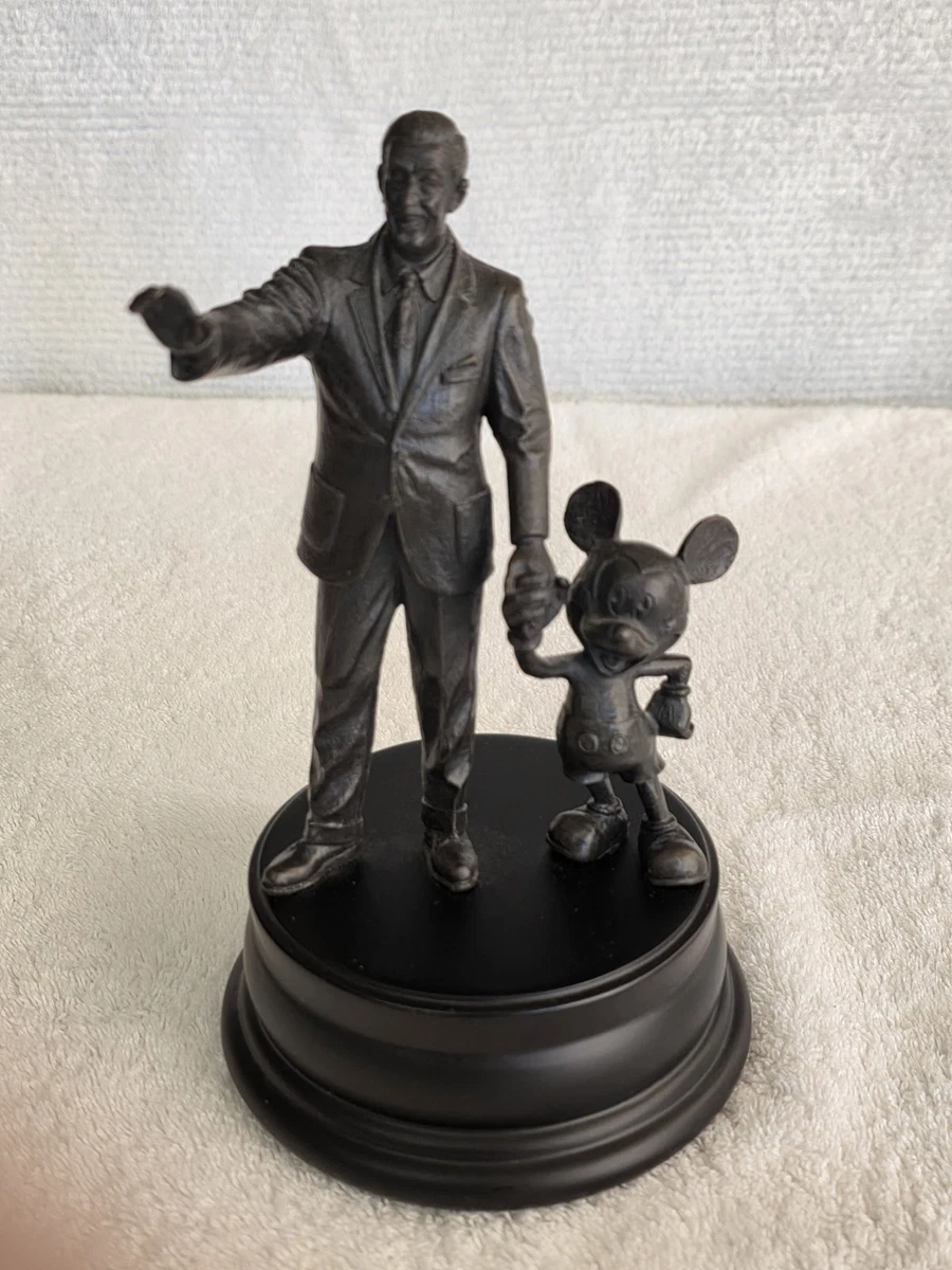 Mickey Mouse Statue In Disney Theme Park Souvenirs (1968-Now) for