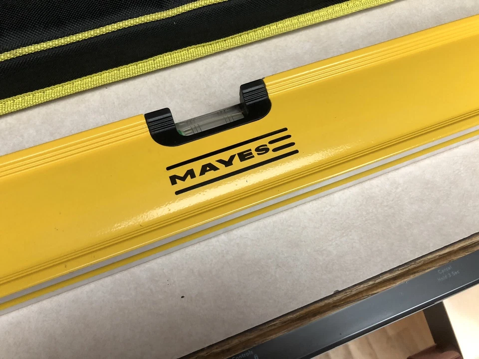 Mayes 48" Nivel Aluminio Con Estuche de Transporte 4 Pies Amarillo Foto 4 de 4