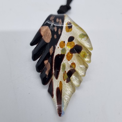 Murano Necklace leaf Shaped Pendant With Gold Copper And Black Flecks - Picture 2 of 9