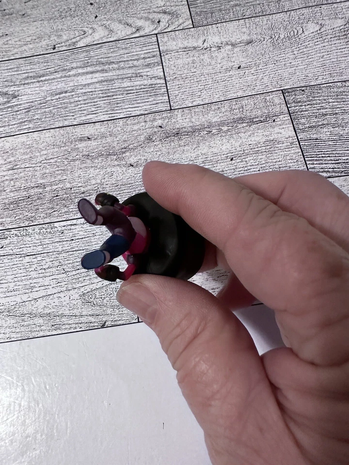 2016 Funko Mystery Minis Cartoon Network Steven Universe Garnet Toy Figure - Image 3 of 4