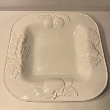 StoneLite WHITE EMBOSSED FRUIT MOTIF SERVING BOWL 16" X 16" VERY NICE