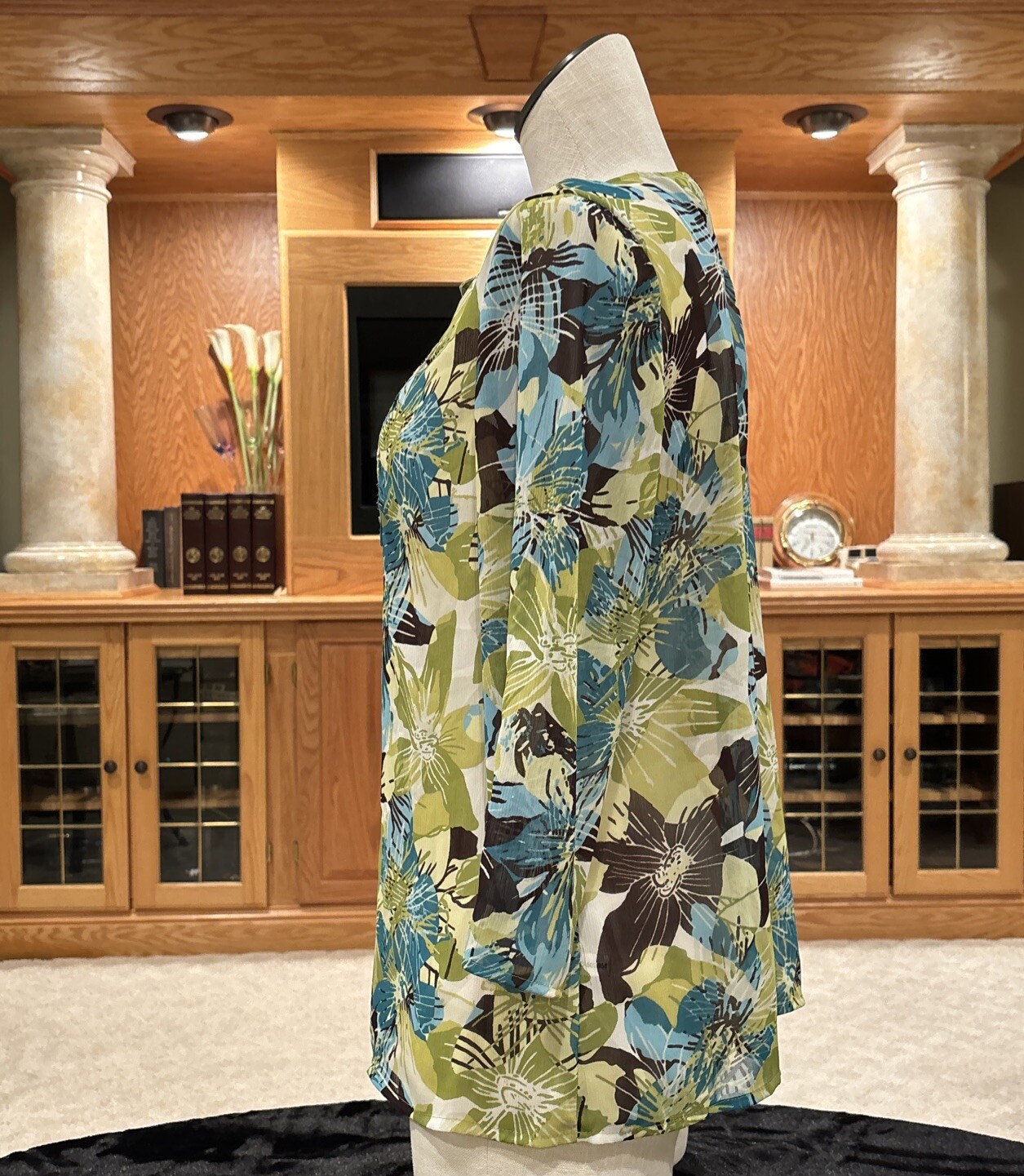 New York & Company Colorful Floral Embroidered Neckline 3/4 Sleeve Tunic Size M