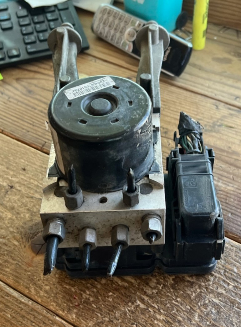 2013-2014 Dodge Charger ABS Anti Lock Brake Pump Assembly OEM