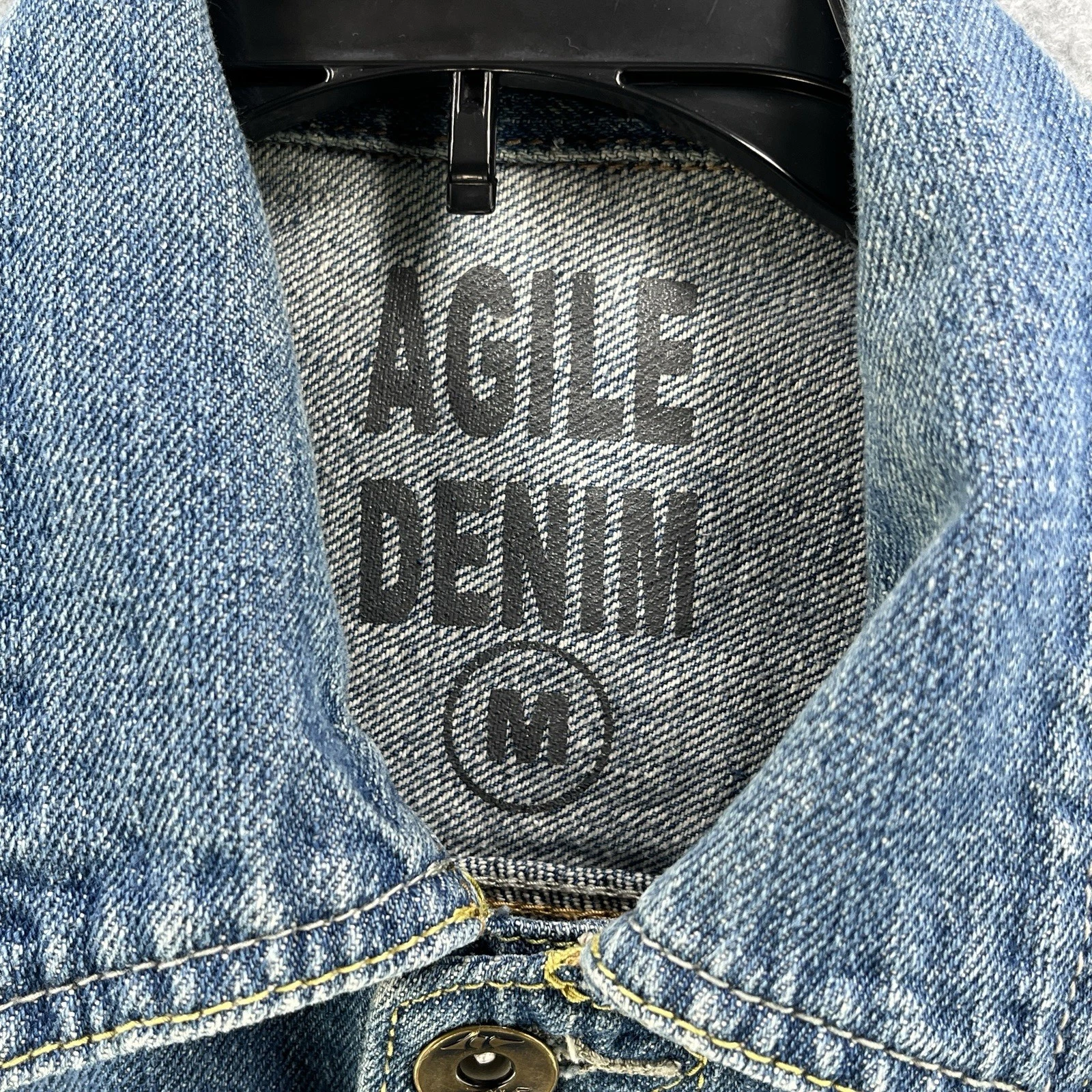 Agile Denim Mens Vest Medium M Blue Chaleco Button Up Collared Outdoor  image 4