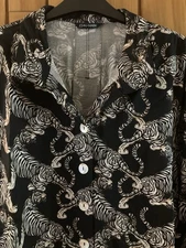 John Mark Shirt L Black Tiger Print Button Front Blouse Wired Collar Large
