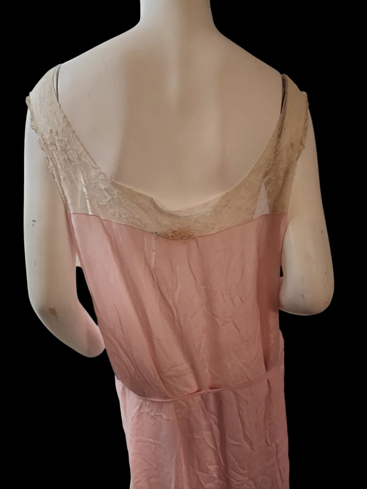 Rare Larger Plus Size Antique 1920's Pink Silk & Lace Chemise Lingerie Gown - Image 4 of 4