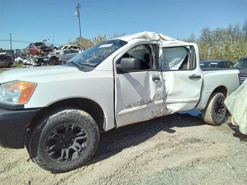 Antena usada compatible con: Nissan Titan Grade A 2012 Foto 2 de 4