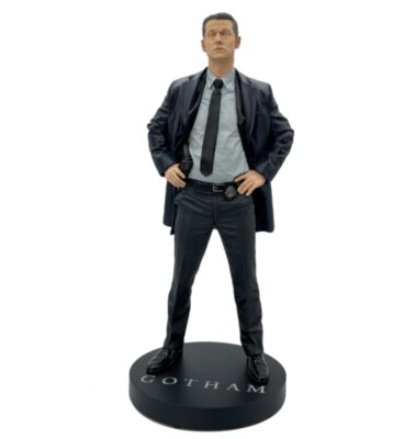 Gotham James Gordon Statue DC Collectibles Rare Collector Figure