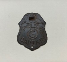 Vintage Cracker Jack Vintage Toy Tin POLICE CAPTAIN G Badge