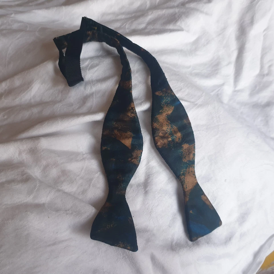 Vintage 80s 90s Self Tie Bow Tie Silk Teal Blue Gold Mustard Abstract - Image 2 of 4