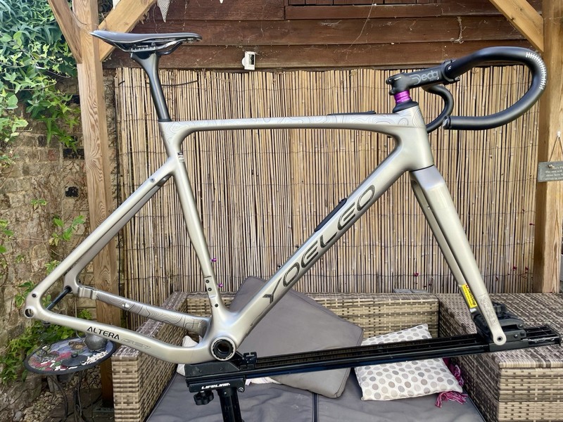 Yoeleo Altera G21 Carbon Gravel Frame set 54. Plus Extra Parts