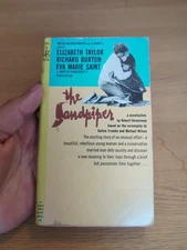 The Sandpiper by Robert Hemenway 1965 Vintage Paperback Movie Tie-In Photos