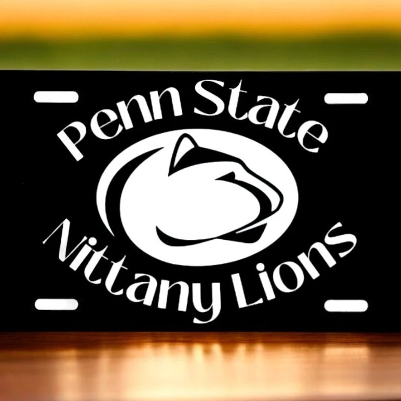 Placa de matrícula negra PENN STATE hecha de aluminio grabada con láser. Foto 2 de 3