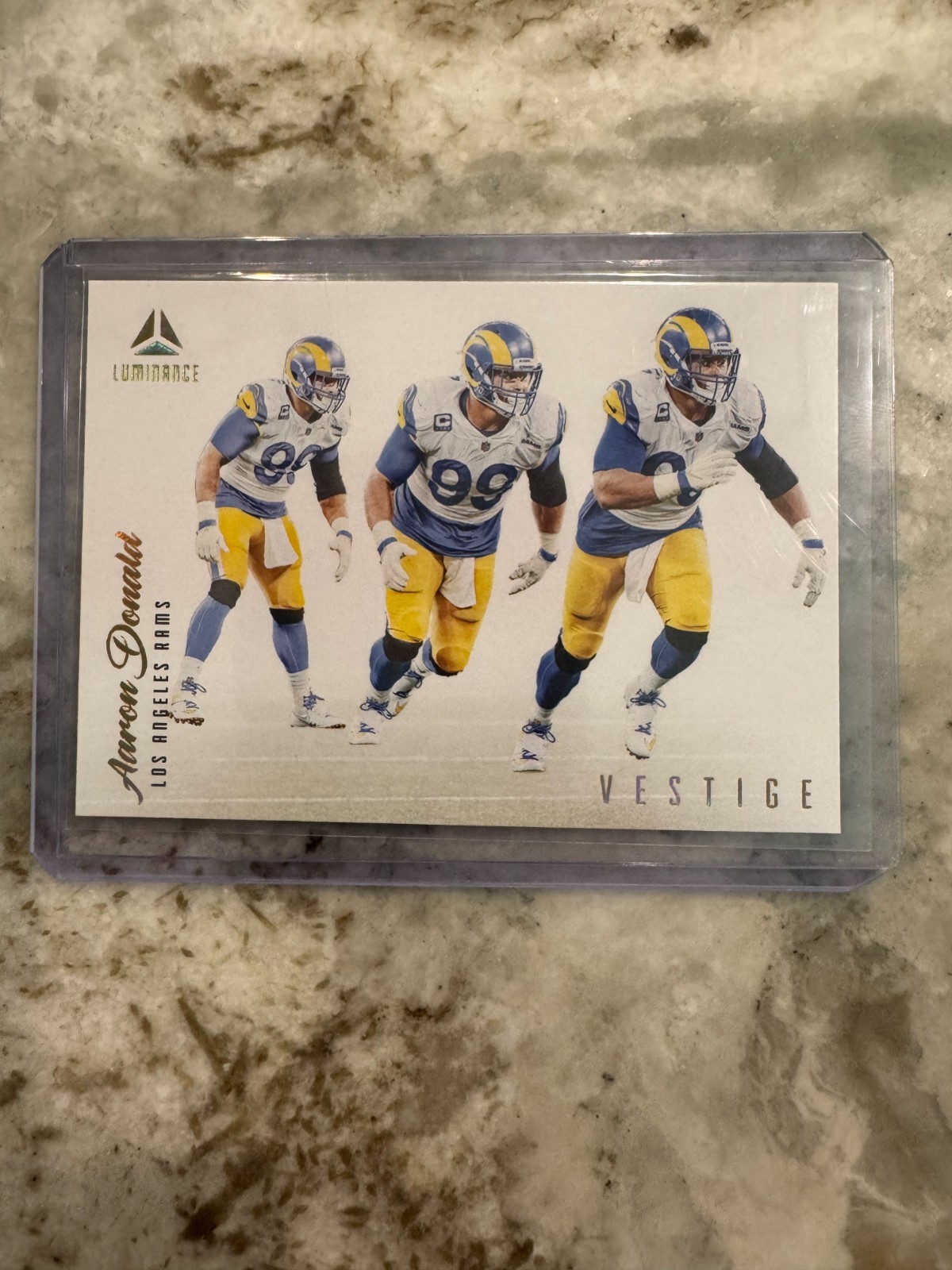 Picture 1 of 4