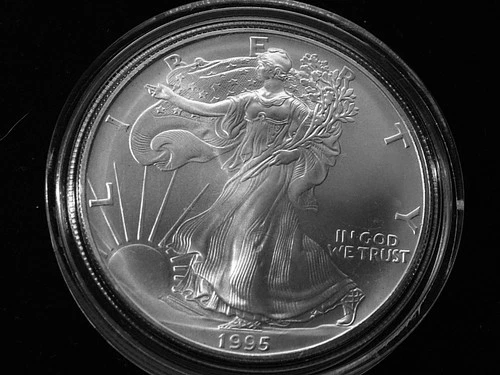 1995 AMERICAN EAGLE SILVER DOLLAR MS BU net weight 1 oz pure silver