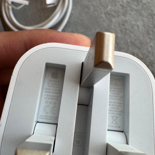 Genuine Apple 20W Charger Adapter MHJF3B/A - 第 12/12 張圖片