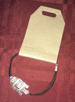  Disney Star Wars Galaxys Edge Black Spire Outpost R2D2 Droid Bracelet New