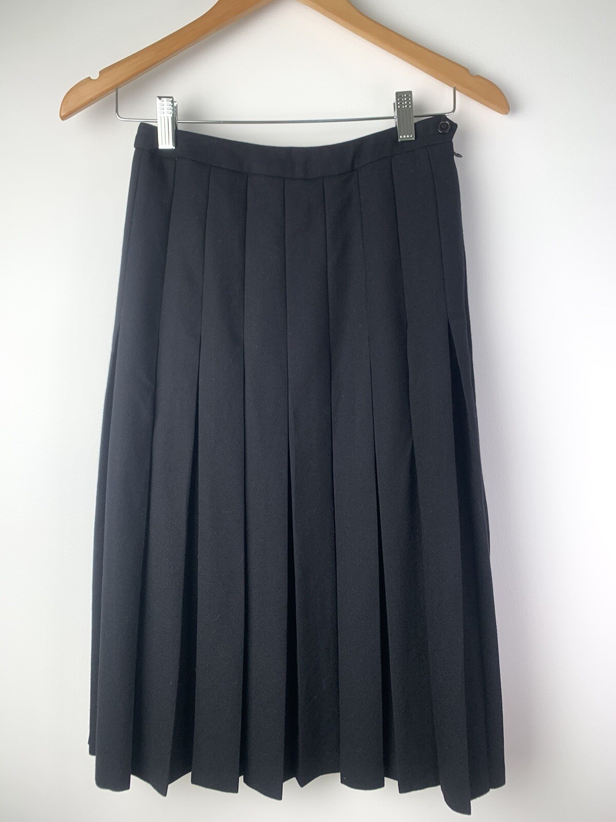 Vintage Fletcher Jones Skirt Black Pure Wool Pleated … Gem