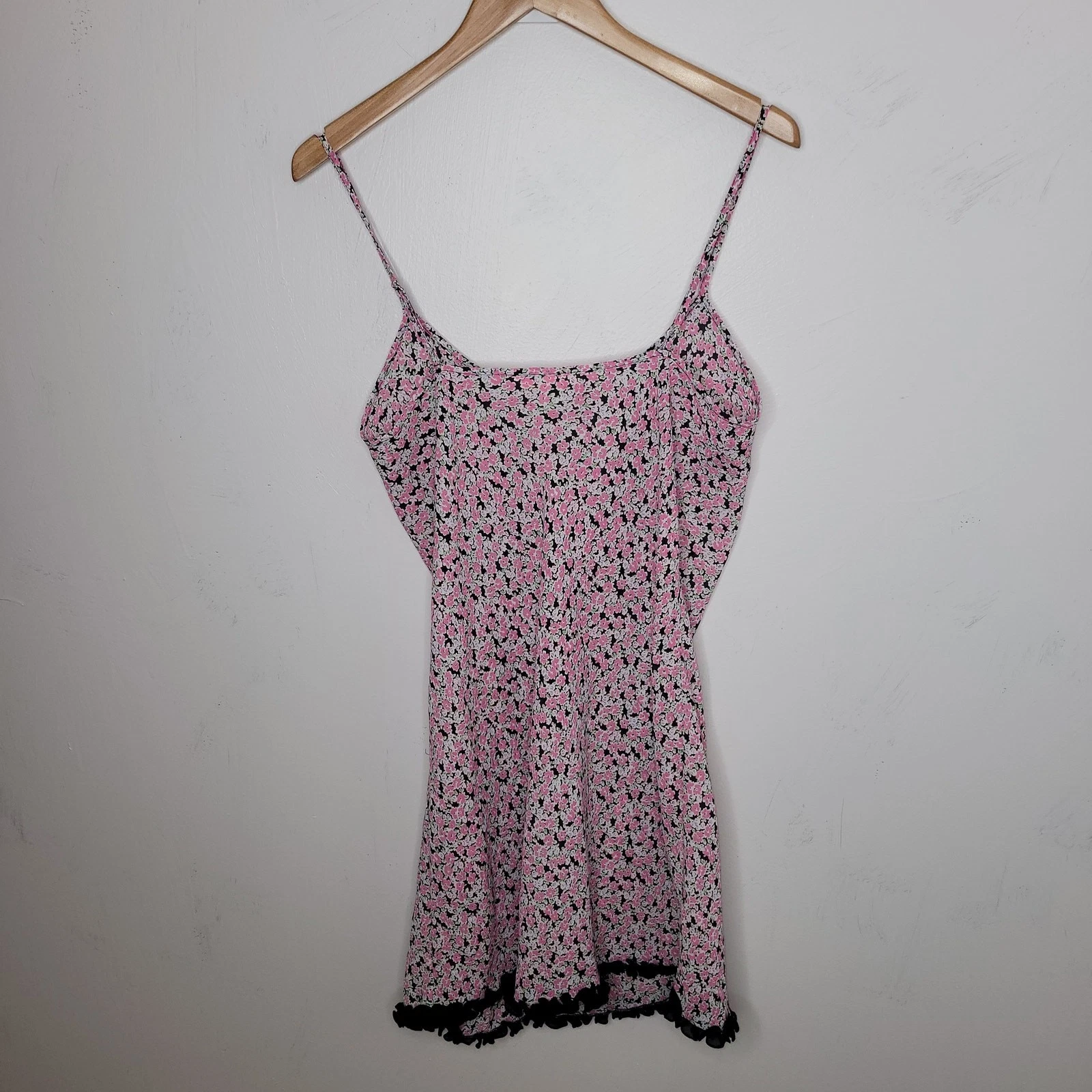 UNDERCOVER Abito Victoria's Secret Slip Taglia Large Rosa Nero Floreale Increspato Babydoll Peplum