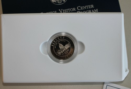 2001 P Capitol Visitor Center Proof Clad Half Dollar Coin 50c US Commemorative - Picture 4 of 6