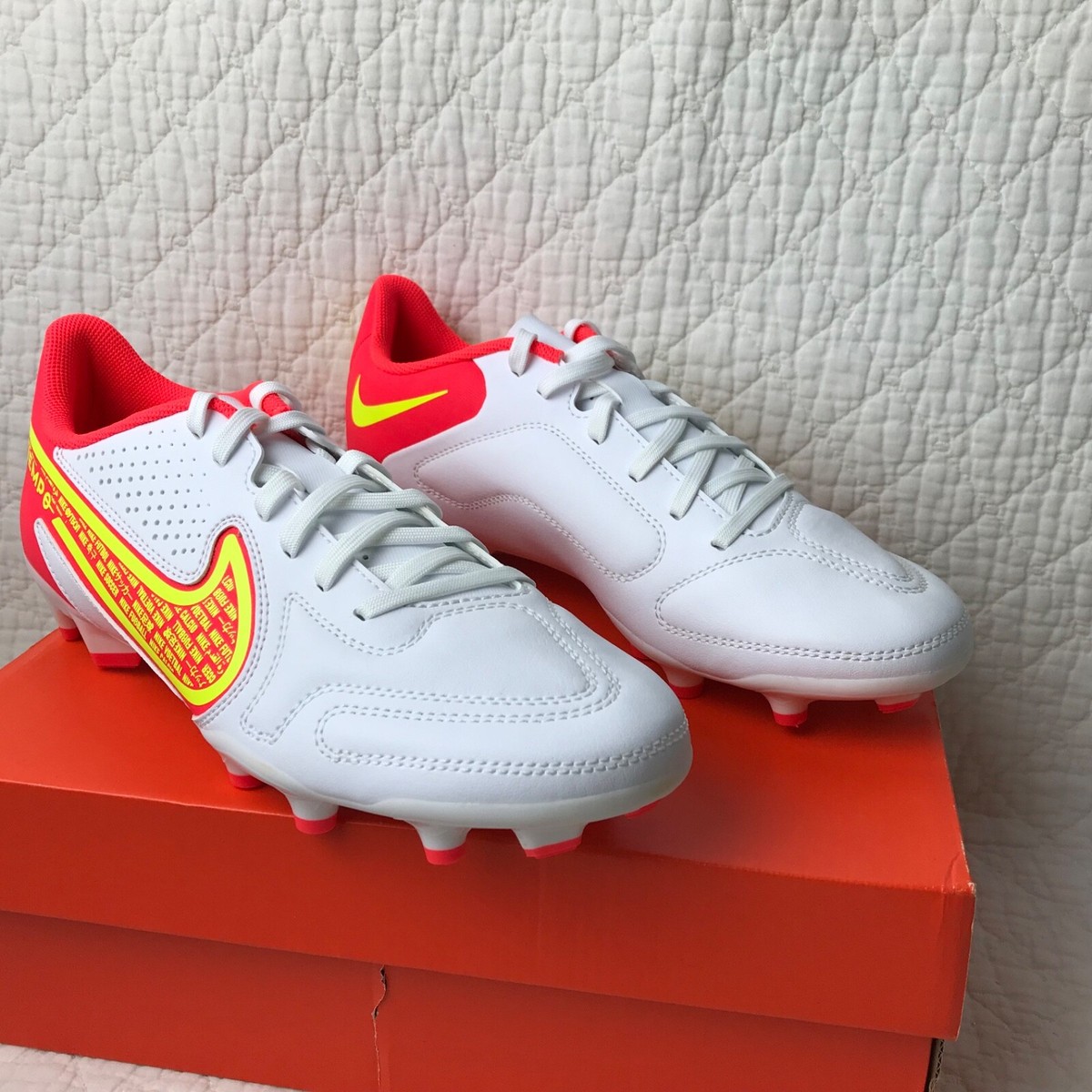 Nike Tiempo Legend 9 Club FG/MG Soccer Cleats Men's SZ 7.5