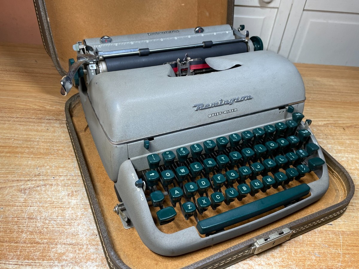 完動品 Remington TRAVEL-RITER DELUXEタイプライター oz.Typewriter: When a Remington Travel-Riter DeLuxe (aka