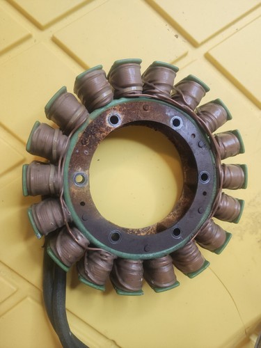 Yamaha Four Stroke 4.2L F200,F225,F250,F300 Stator Ignition Generator 4 Stroke - Bild 3 von 7