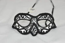 Black And White Venitian Mardi Gras Face Mask KBW