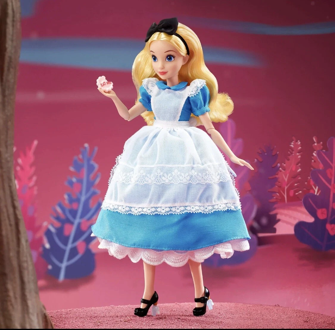 Disney Collector Alice in Wonderland Doll