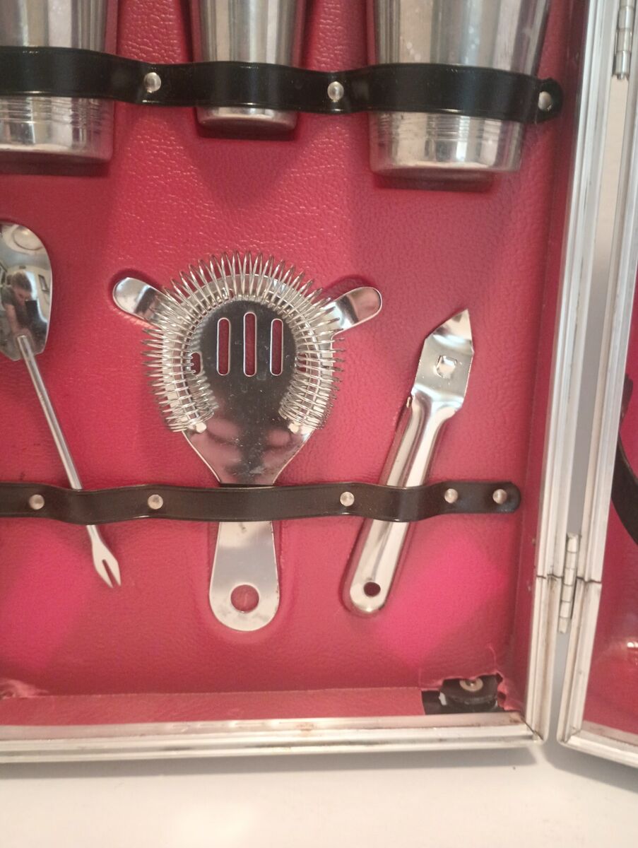 Vintage Travel Bar Portable Liquor Set In Hard Case | eBay Vintage Travel Bar Portable Liquor Set In Hard Case | eBay