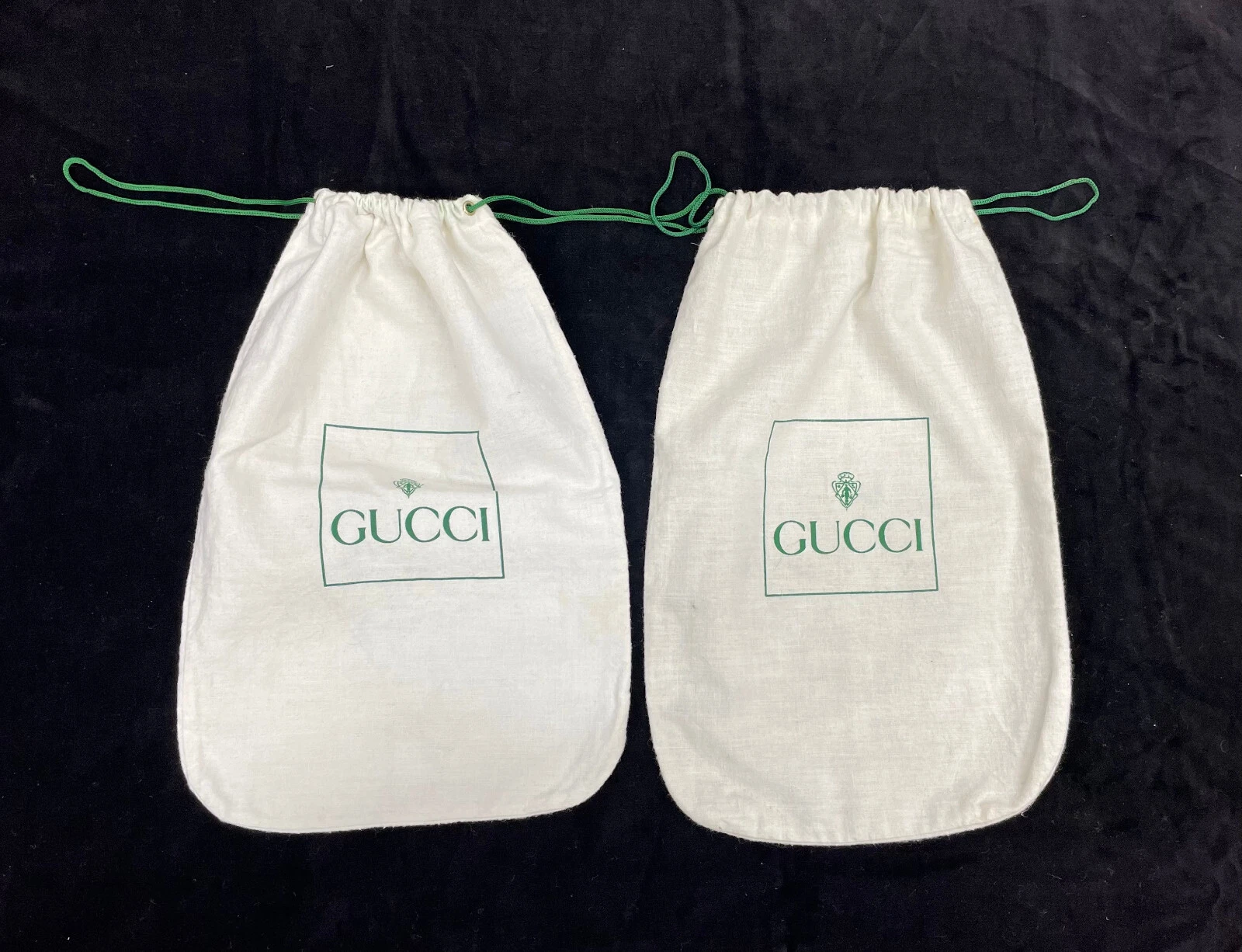 (2) Collection d'accessoires vintage GUCCI CHAUSSURES À CORDON DE SERRAGE / SACS D'ACCESSOIRES