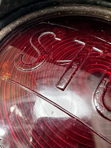 Lente de luz de parada de vidrio rojo en relieve carcasa negra Flasho B-10130 COMO ESTÁ para piezas - Imagen 14 de 24