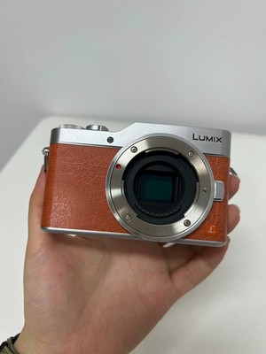 Panasonic LUMIX DC-GF9 Flip Screen 16.0MP 4K Video Digital