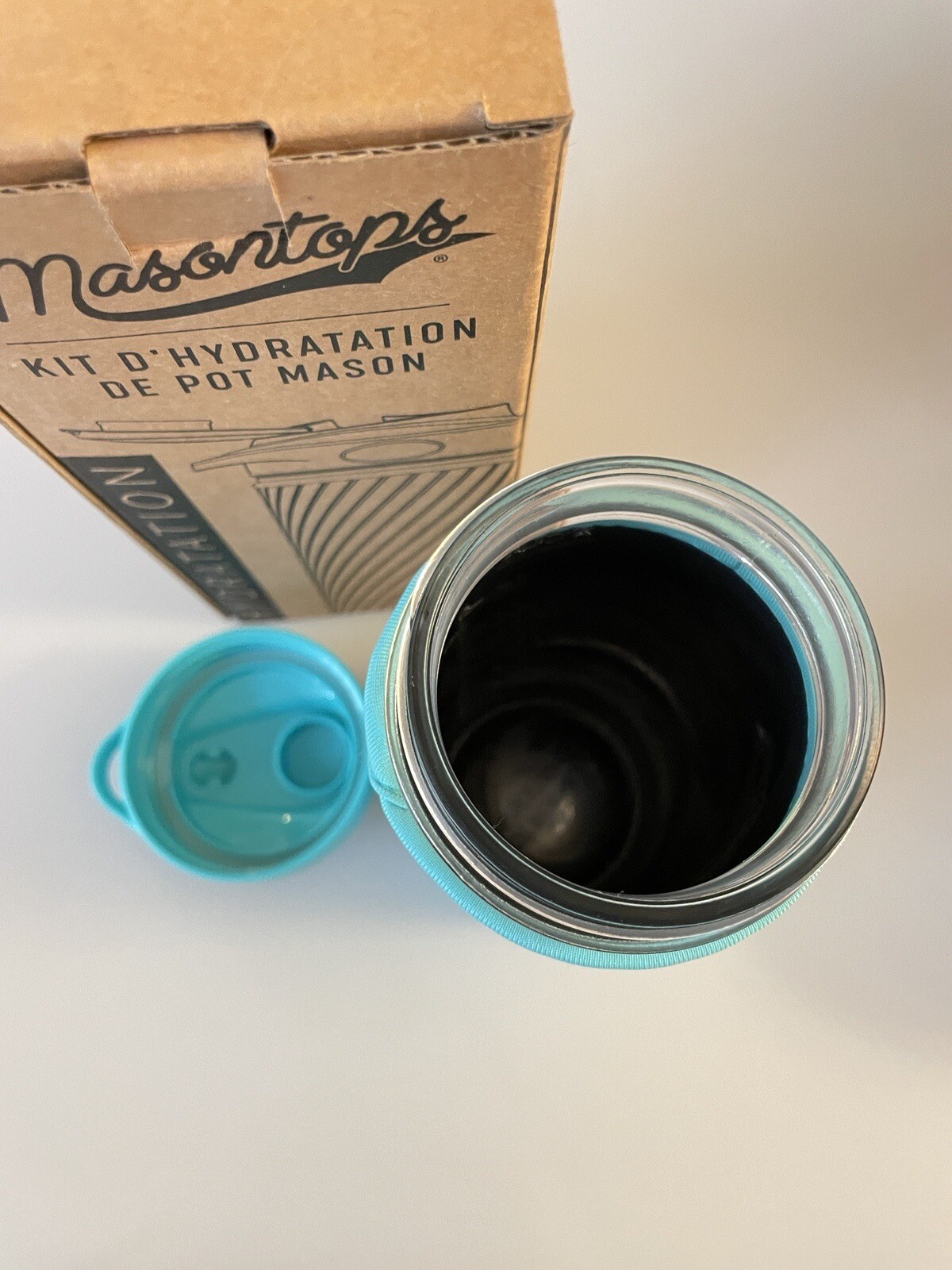 MASONTOPS GLASS WATER BOTTLE WITH NEOPRENE SLEEVE IN TURQUOISE