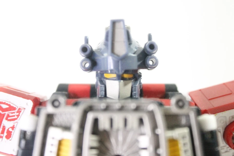 Transformers: Energon Leader  Wave 1 Optimus Prime (Hasbro, 03) - Image 2 of 4