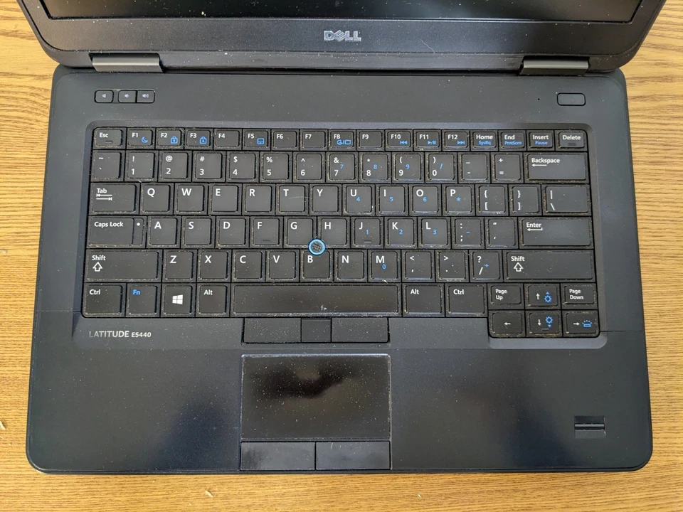 Dell Latitude E5440 - Will not power on - Image 2 of 4