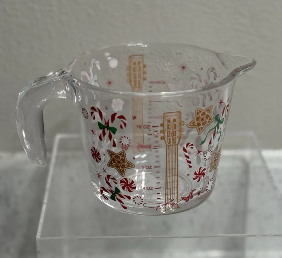 Dolly Parton Gingerbread 2 Cup Glass Measuring Cup & Salt/Pepper Shaker NEW Foto 2 de 4