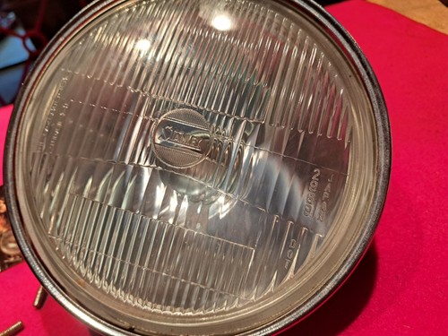 1984 Honda VT700C Shadow Headlight With Ring And Bolts - Picture 2 of 7