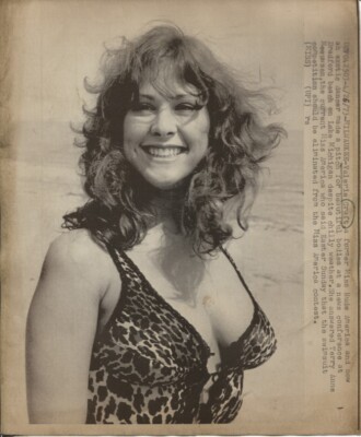 1973 Press Photo Valerie Craft Miss Nude America & Dancer in Swimsuit