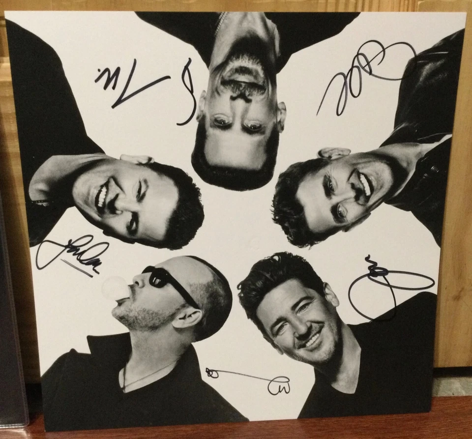 NEW KIDS ON THE BLOCK SIGNED STILL KIDS ART PRINT +12 INCH PICTURE DISC BY ALL 5 - Image 2 of 4