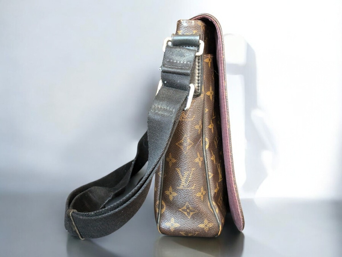 LOUIS VUITTON District MM Monogram Crossbody bag M40934 LOUIS VUITTON District MM Monogram Crossbody bag M40934