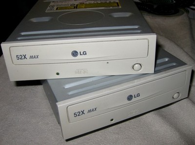2 Stck.   LG GCR-8523B CD-ROM DRIVE IDE 5.25''