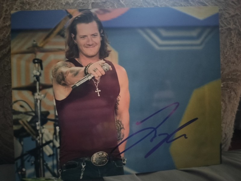 FLORIDA GEORGIA LINE SIGNED PHOTO--- TYLER HUBBARD