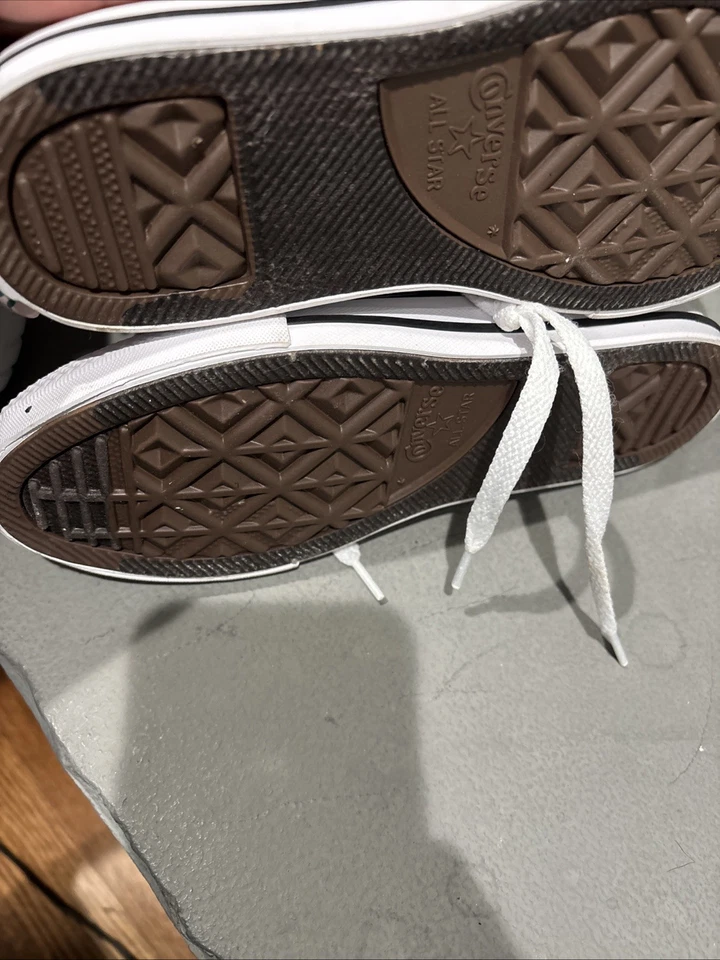 Camisetas altas Pokemon Converse talla juvenil 2 nuevas con etiquetas Foto 2 de 4