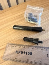2x SAMOCHODOWE KRÓTKIE CZARNE ANTENY Z EFEKTEM WŁÓKNA WĘGLOWEGO BEE-STING STUBBY - UŻYWANE