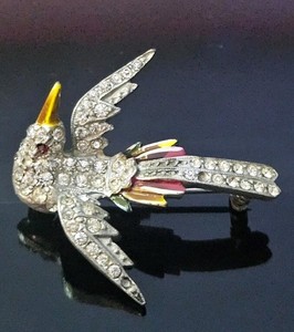 Swallow Bird: Vintage; 40s 50s Art Deco Era Pave Red-Clear Colored Brooch/Pin