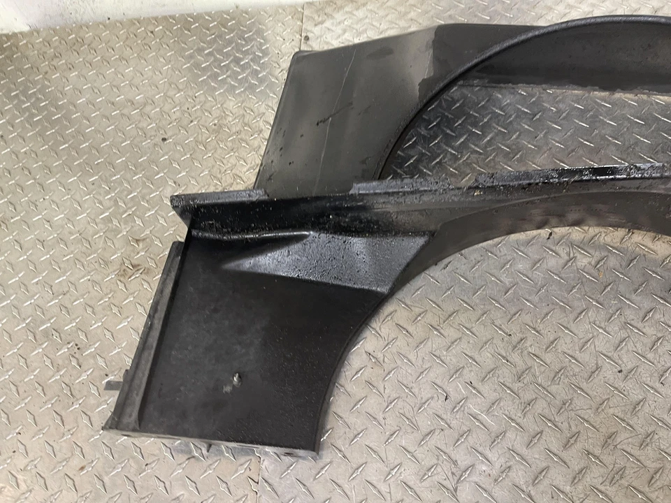 2001-2002 Chevrolet Silverado Sierra Loaded Radiator Shroud 6.6 Dmax LB7 Oem - Image 3 of 4