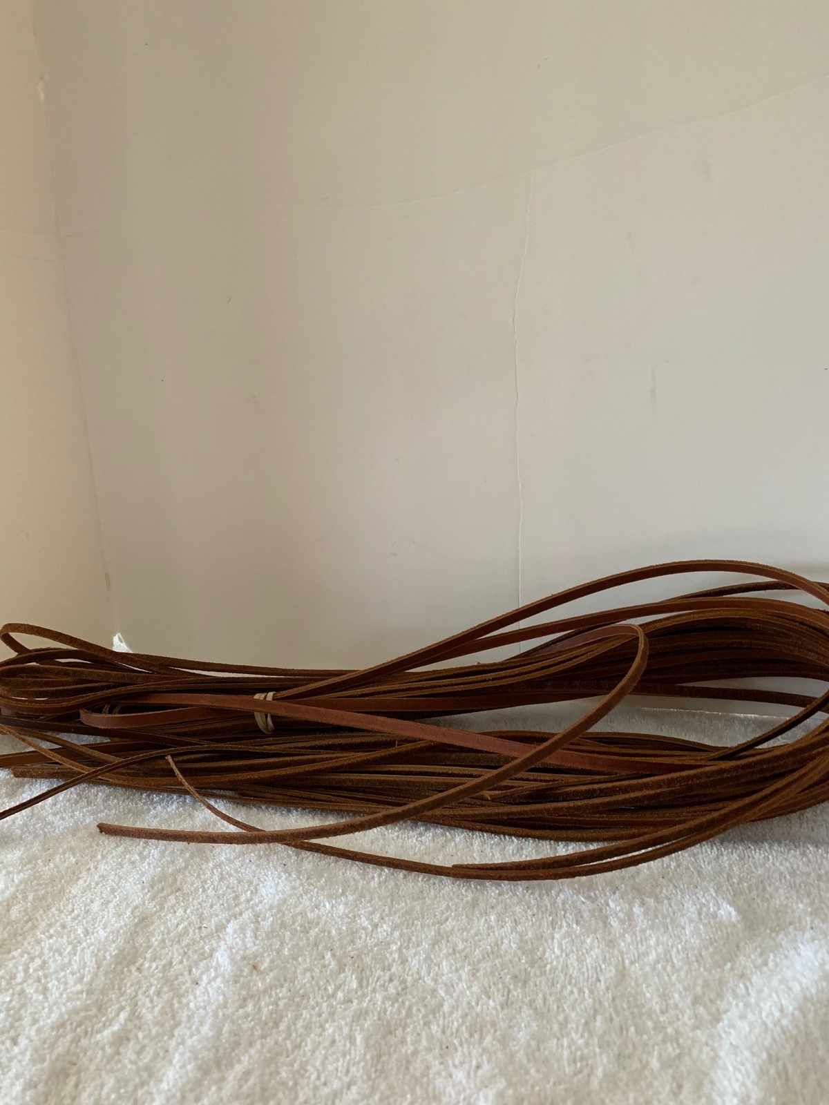 RAWLINGS/TANNERS PREMIUM LEATHER GLOVE LACE 1/4