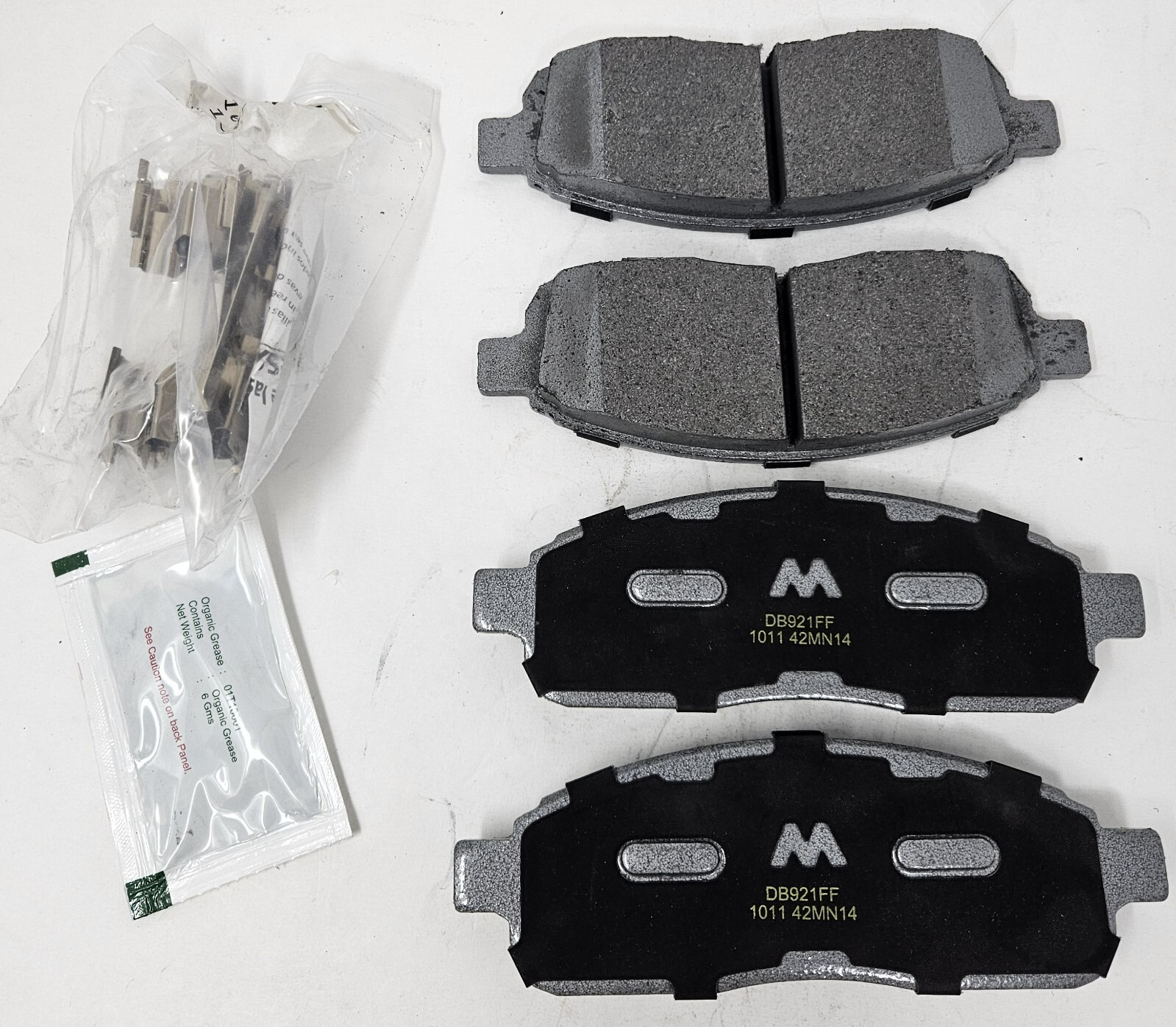 Duralast Max DGC1011M Premium Brake Pads Set