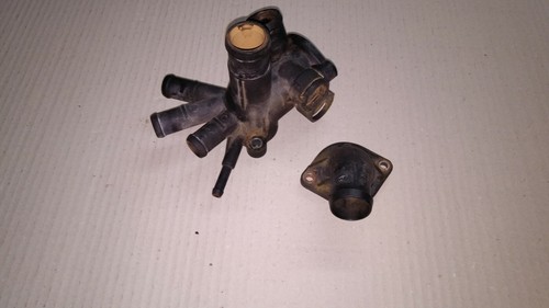 VW Golf 2 - 1.3 55 PS Kühlwasserflansch Zylinderkopf Thermostatgehäuse Meyle